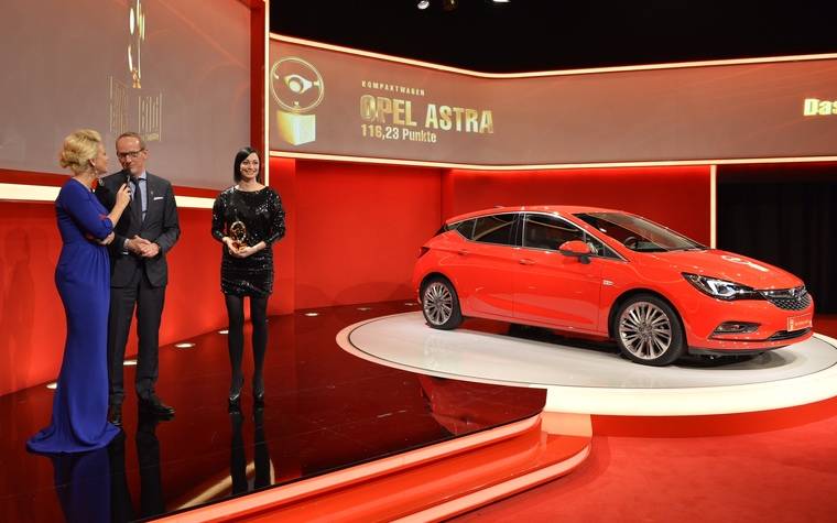 El nuevo Opel Astra gana el 'Volante de Oro 2015'