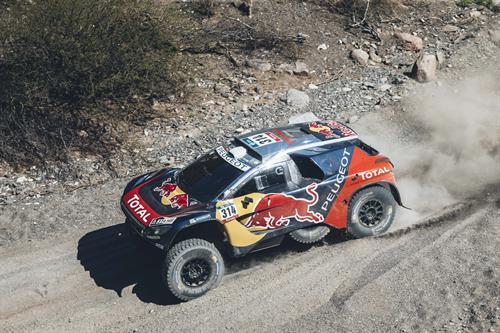 El Peugeot 2008 DKR primero en el Dakar 2016