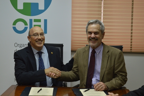 El presidente de la Fundación UCEIF, José Carlos Gómez Sal y el Secretario General de la OEI, Paulo Speller,