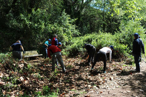 Más de 70 voluntarios de ESTEVE participan en la conservación del espacio natural de Celrà (Girona) y Martorelles (Barcelona)