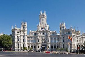 El Ayuntamiento de Madrid subasta más de 1.500 objetos perdidos
