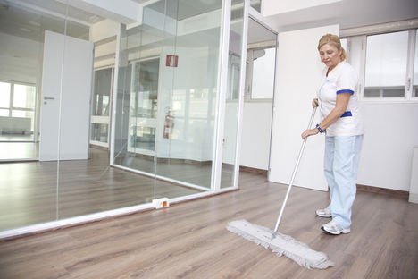 8 de cada 10 trabajadores afirman que la limpieza en el trabajo influye en su rendimiento y salud