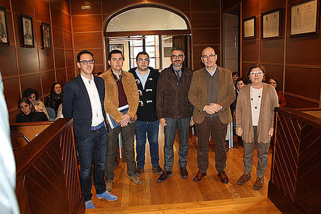 El delegado de Empleo, Manuel Carmona, y el alcalde de Pozoblanco,

Emiliano Pozuelo, con alcaldes de Pedroches y Guadiato.