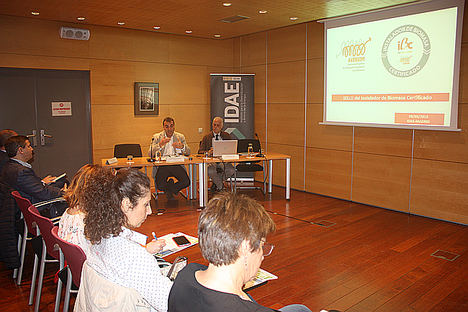 Responsables de Avebiom y del Instituto de la Construcción de Castilla y León (ICCL), durante la presentación del sello de calidad ‘Instalador de Biomasa Certificado’ (IBC), celebrado en la sede del IDAE. 