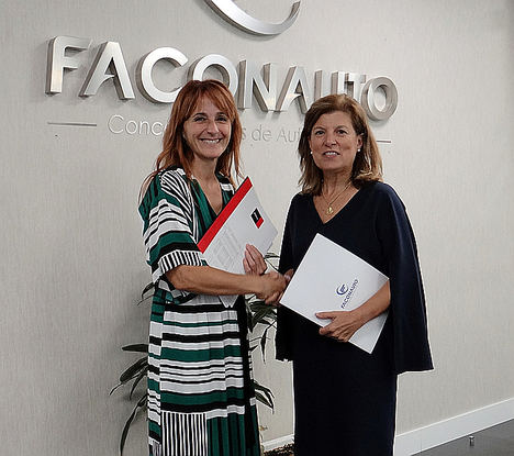 Marta Blázquez, vicepresidenta ejecutiva de Faconauto y Raquel Navares, directora general de PONS Compliance.