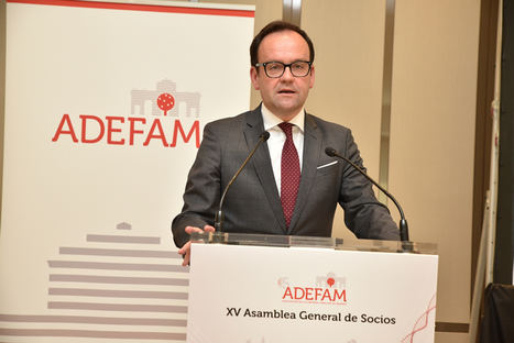 Alberto Zoilo Alvarez, presidente de ADEFAM, en la XV Asamblea de la Asociación.