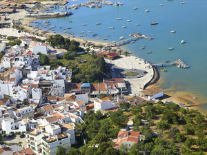 Alvor, el pueblo pescador que resume toda la esencia del Algarve