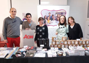 Aon acoge en sus oficinas el mercadillo solidario de Fundación Prodis