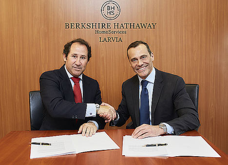 Bruno Rabassa, CEO de LARVIA y Claudio Prattico, Managing Director de Berkshire Hathaway HomeServices.