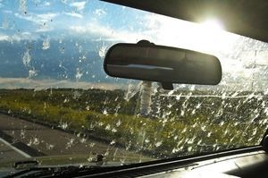 Diez trucos para los cristales del coche en verano según Carglass