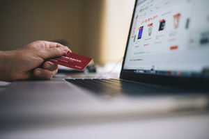 Círculo Fortuny alerta de que la nueva Ley de Servicios Digitales es insuficiente para erradicar las falsificaciones de las plataformas online