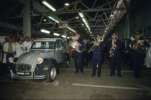 Se cumplen 30 años del cese de la producción del Citroën 2CV