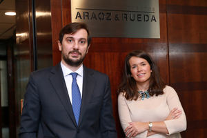 Araoz & Rueda nombra socios a Clara Mañoso y Guillermo Bueno