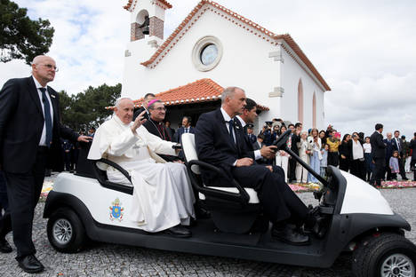 Club Car® transporta al Papa Francisco durante su visita al Santuario de Fátima en Portugal