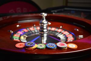 Cómo Jugar y Ganar en un Casino Online