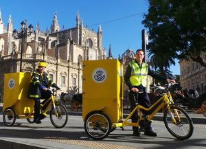 Correos prueba las bicicletas eléctricas de tres ruedas E-cargo