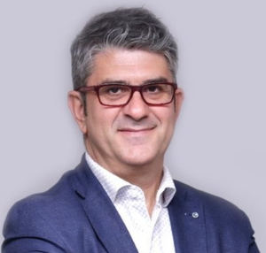 Cristóbal Ruiz Maza, Advisor en Mobius Group