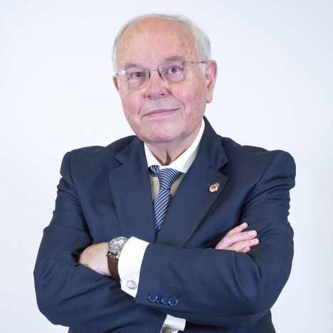 César Nombela, IMF Institución Académica.