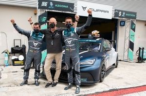 Cupra gana la primera carrera de turismos eléctricos del mundo