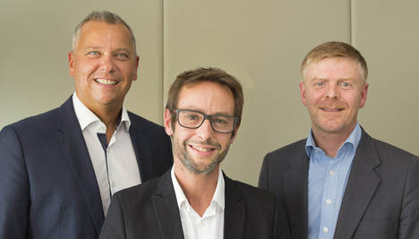 De izda a dcha: Erhard Paulat, Pascal Brasseur y Alexandre Sorel, Grupo PSA.