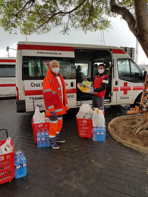 Las empresas de Auchan donan 122.000 euros a Cruz Roja para la compra de alimentos básicos