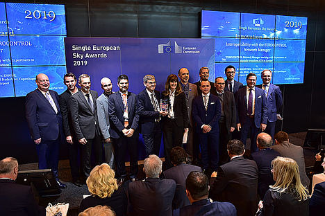 ENAIRE, junto a Eurocontrol y los ANSP de Francia (DSNA), Alemania (DFS) y Suiza  (Skyguide) recoge el galardón del Cielo Único Europeo en la categoría de Innovación.