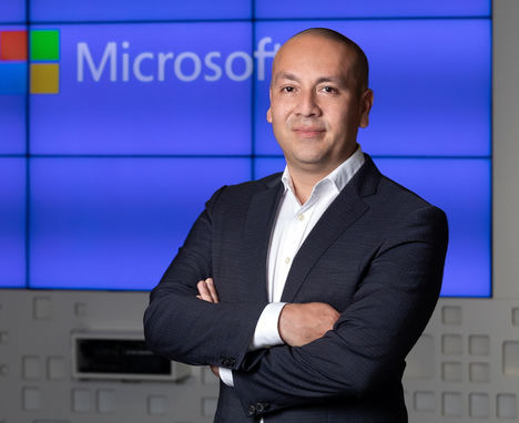 Efraín Rosemberg, Microsoft en España.