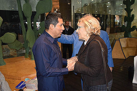 El Excmo.Embajador de Nicaragua en Españ Carlos Midence y la alcaldesa de Madrid Manuela Carmena.