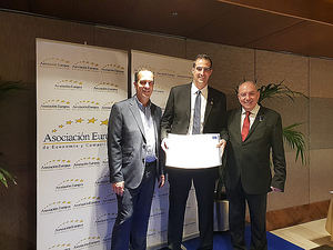Vicente Barberá de Elastic Confort recibe la medalla europea al Mérito en el Trabajo