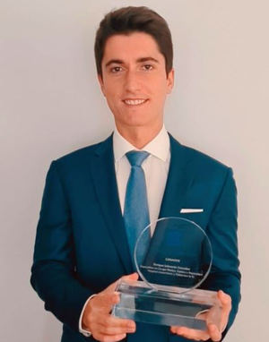 Enrique Salmerón González, cirujano plástico del Hospital Universitario La Fe de Valencia, ganador del Premio Sanitas MIR 2020