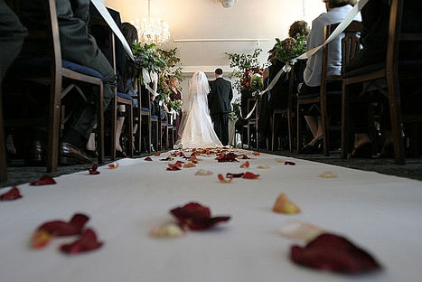 España celebra más bodas a pesar del desembolso medio de 17.000 euros por enlace