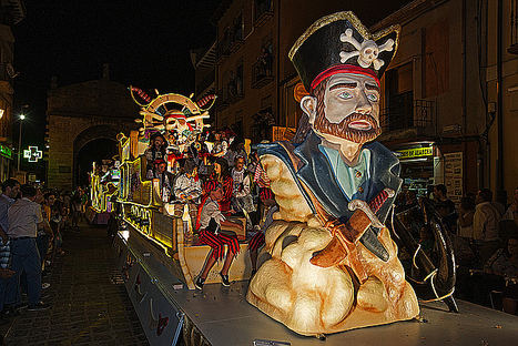 Ferias y Fiestas de San Agustin. Desfile de Carrozas.