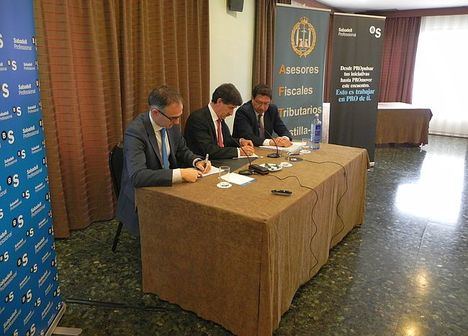 Firma acuerdo AFTCM y Banco Sabadell,
