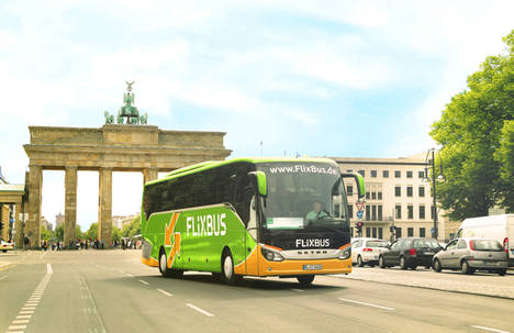 Flixbus, la mayor compañía europea de transporte en autobús de larga distancia de Europa, abre su sede en España