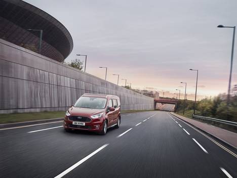 Nuevos Ford Tourneo Connect y Courier