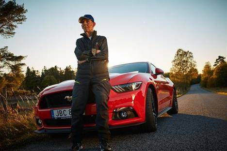 Se subió a su primer Ford Mustang hace 50 años