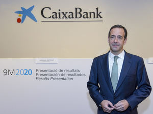 CaixaBank obtiene un beneficio de 726 millones y refuerza su posición de capital y liquidez