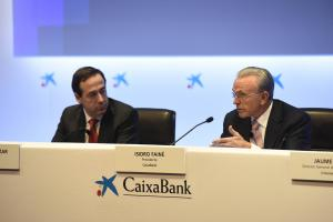 Gonzalo Gortázar, consejero delegado de CaixaBank, e Isidro Fainé, presidente de la entidad