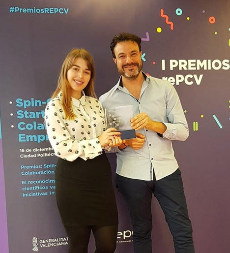 Ángel Mayoral recoge el accésit en los premios rePCV (categoría Startup) de la Red de Parques Científicos Valencianos.