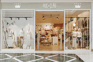 HUG & CLAU, la firma de moda española que aúna ir de compras con el bienestar