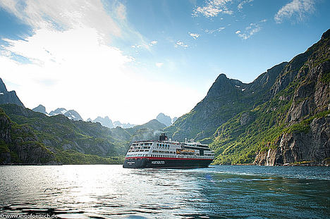 Hurtigruten, MS Midnatsol.