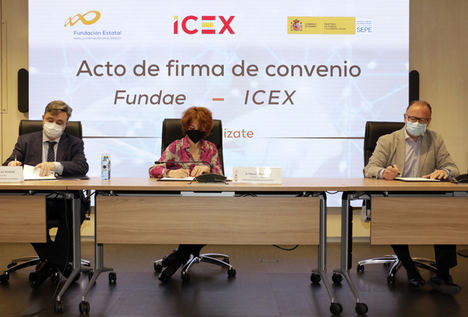 Antonio de Luis Acevedo, Director Gerente de Fundae, María Peña, Consejera Delegada de ICEX y Gerardo Gutierrez Ardoy, Director de SEPE.