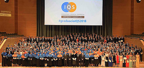 IQS celebra el acto de graduación de la promoción 2018-2019 y concede 12 becas a sus estudiantes de Máster