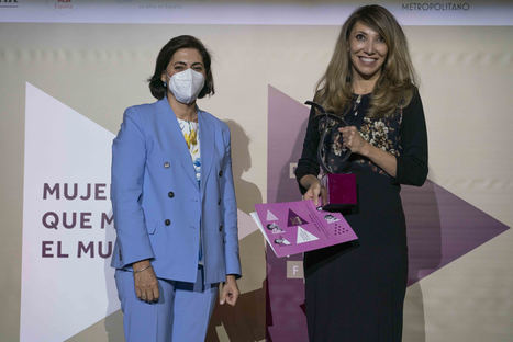 Irene Cano, recibiendo el Premio FEDEPE Mujer Directiva.