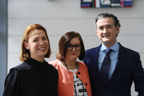 Isabel López Bustamante, Paloma Llaneza y Miguel Ángel Pérez de la Manga.