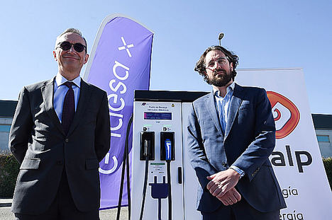 Izq. a dcha.: Josep Trabado, director general de Endesa X, y Miguel Gil, Director Gas&Power de Galp en España.