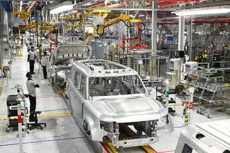 Jaguar Land Rover se asocia con Tata Commuications