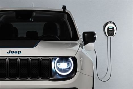 Jeep Renegade y Compass 4xe “First Edition”
