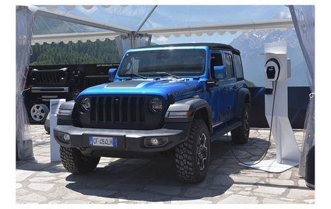 Más de 100 Accesorios de Mopar para el nuevo Jeep Wrangler 4xe