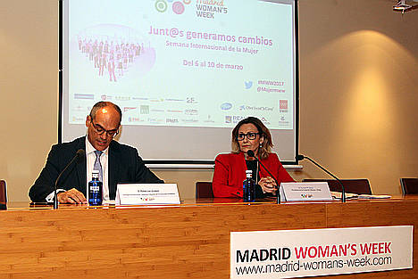 La Comunidad de Madrid extenderá el próximo curso el proyecto Mujer e Ingeniería a los centros de Primaria y Secundaria